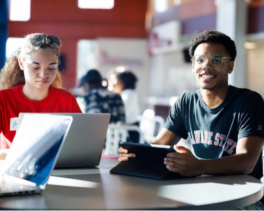 2 students at a computer
